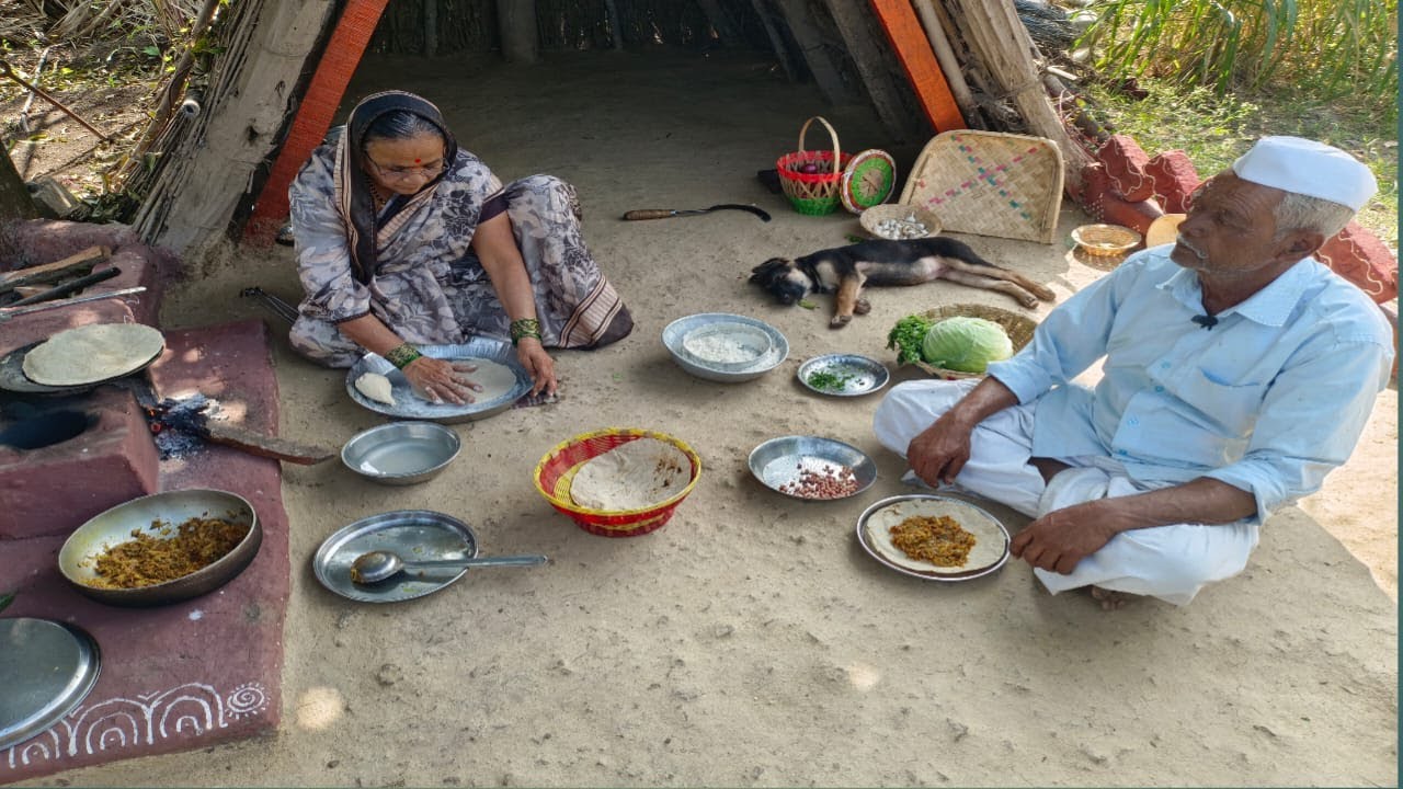 तेलात वाफेवर शिजवलेलं ताज्या कोबीचं कालवण , चुलीवरची भाकरी लय भारी | Cabbage Recipe | Tatyacha Mala