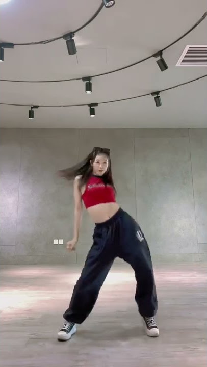 李子璇 dance 《隆里电丝》|Li Zixuan