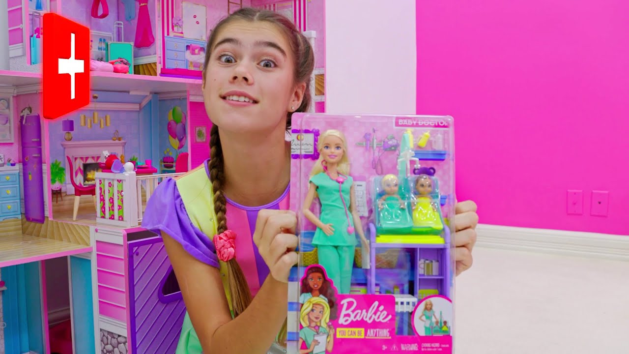 Download Nastya e suas novas bonecas   Nastya como um médico trata uma boneca Barbie