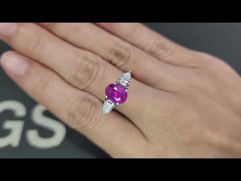 Sapphire Hot Pink rutile silk effect oval cut 2.58 carats, Sri Lanka Video  № 1