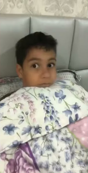 Pegando criança no flagra