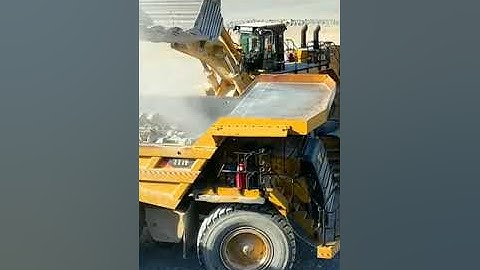 K Wheel Loader Loading Aggregates On Caterpillar 777F Dumpers #cat #caterpillar#wheel