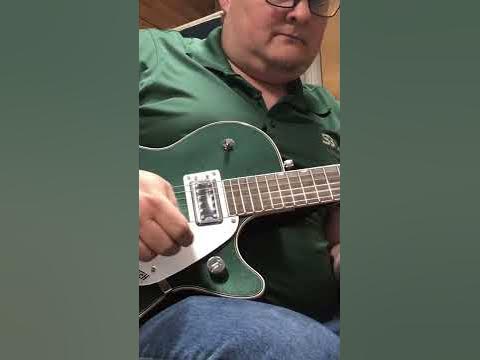 And now the Gretsch Electromatic Jet - YouTube