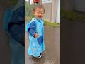 雨の日でもニッコニコ👶初めての水たまり遊び