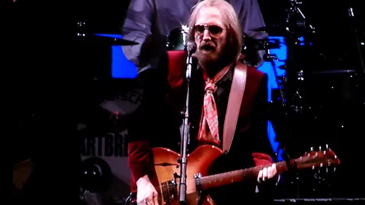 Tom Petty - Free Fallin' live Hollywood Bowl 09.25...
