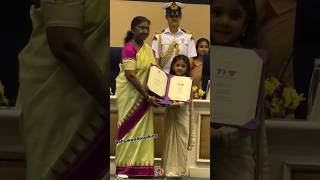 कसमत ह त इस बचच जस Miliye Threesha Thosar Se