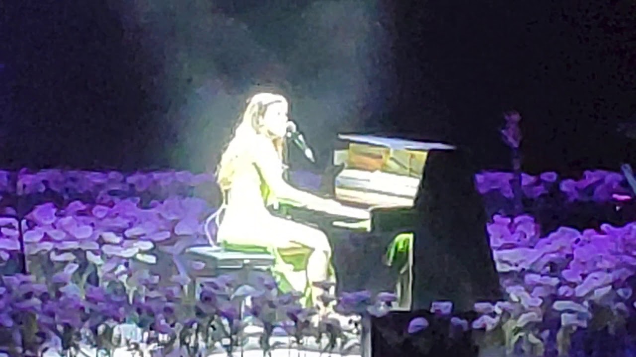 Amaia cantando un chotis (Si te casas en Madrid) - Price