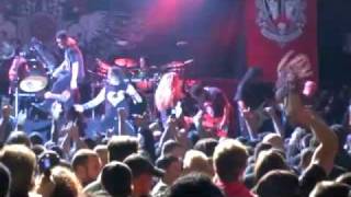 Roadrunner United Clip 22: Roots Bloody Roots (Sepultura)