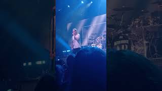 Alter bridge- broken wings ( live H.O.B. Boston  5-10-26)