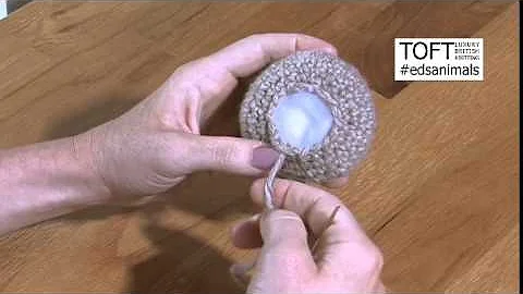 Gathering stitches and sewing eyes | Edwards Menag...