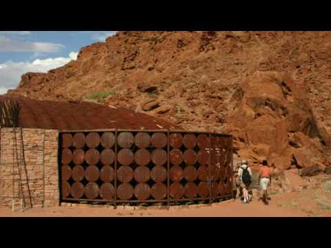 Vídeo: Twyfelfontein, Namíbia: La guia completa