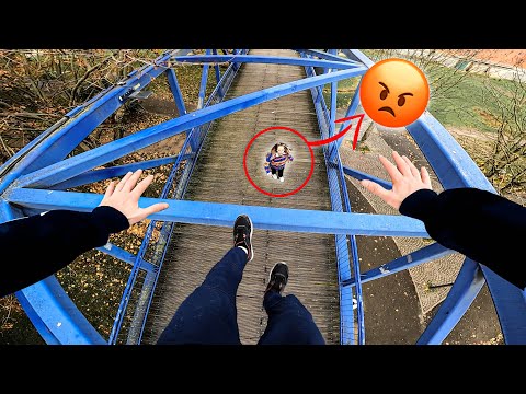 ESCAPING ANGRY MOM (Epic Parkour Chase in Paris)