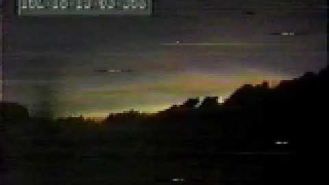 Re-Entry Video of Peacekeeper ICBM Mk21 Warheads As Viewed from Patrolling Aircraft Near Kwajalein