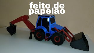 retroescavadeira feita de papelão.