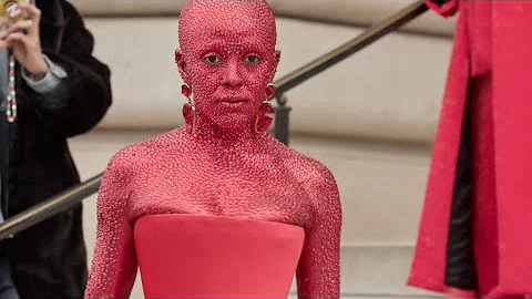 Lady in red Doja Cat at the Schiaparelli Fashion Show in Paris