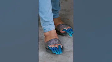 This Woman S Long Nails Make It Hard To Walk My Strange Addiction Still Addicted TLC 