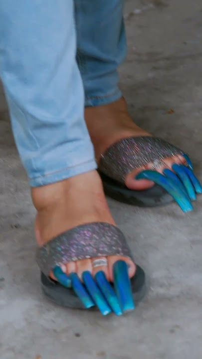 This Woman’s Long Nails Make It Hard To Walk 💅🦶 | My Strange Addiction: Still Addicted? | TLC