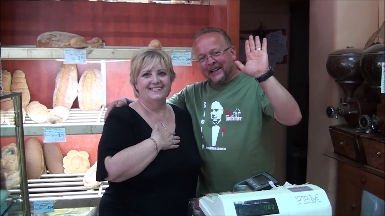 İstanbullu Olga Abla ''Türkiye'de Rum, Yunanistan'da Türk diye dışlandık''