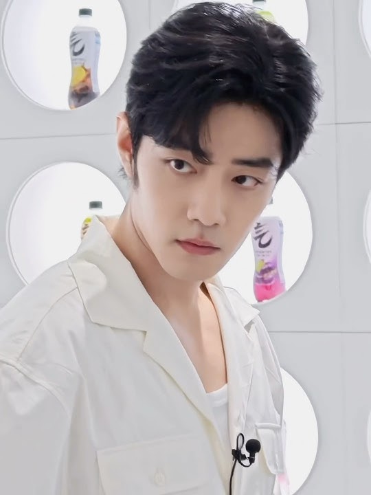 Xiao Zhan Studio Weibo: With Xiao Zhan, experience the joy that blossoms from every bubbly burst. 🫧