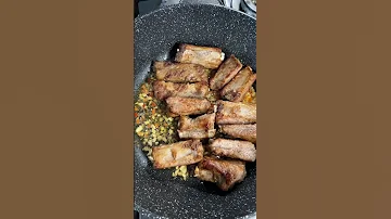 Нежнейшие свиные рёбрышки на сковороде