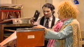 Flora & Gonzalez Cap. 10 Videoclub