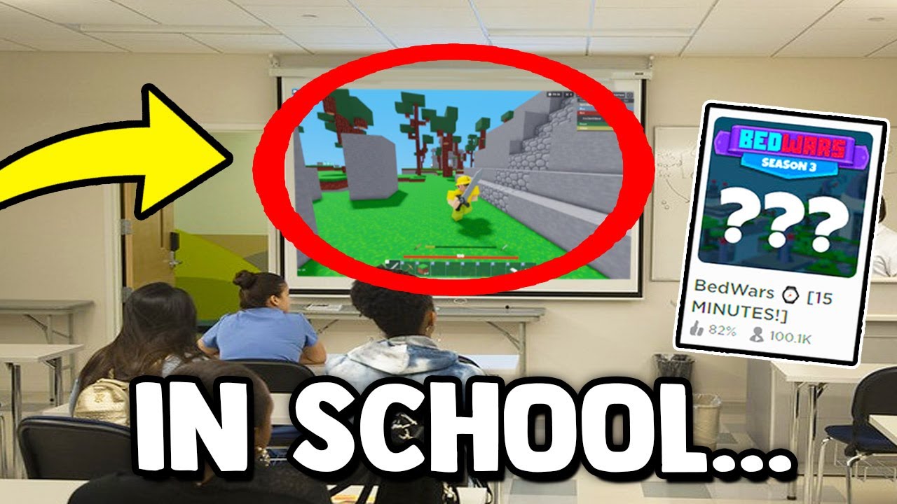 Playing Roblox BedWars in SCHOOL...