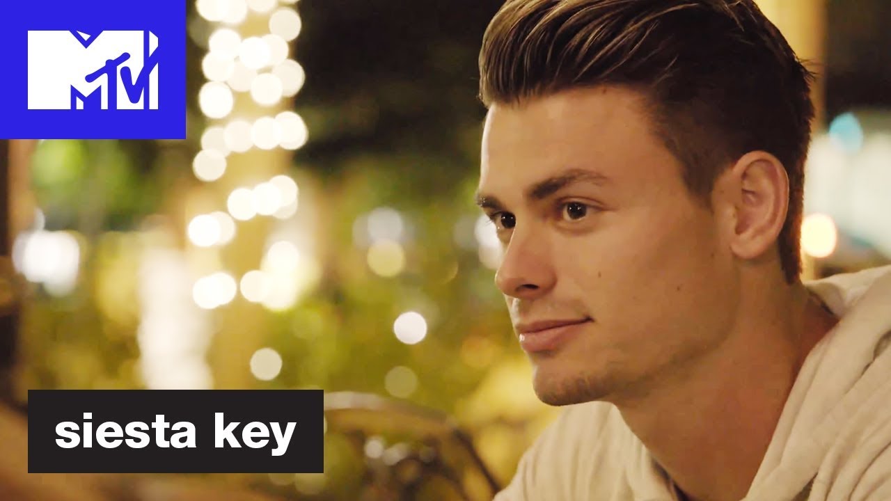 chloe zhao 'Garrett’s Night Out' Official Sneak Peek | Siesta Key: Winter | MTV