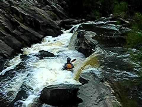 Kayaking Rodeo Falls on the Upper Shoalhaven River - River right line