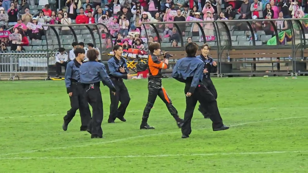 21Feb2026-FWD 賀歲盃-AnsonLo-Gimme Gimme （背脊版）