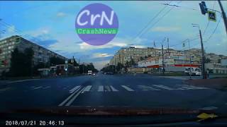 https://crashnews.org | В Санкт-Петербурге водитель маршртуного автобуса сбил велосипедистку