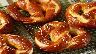 Homemade Pretzels Recipe Demonstration - Joyofbaking.com