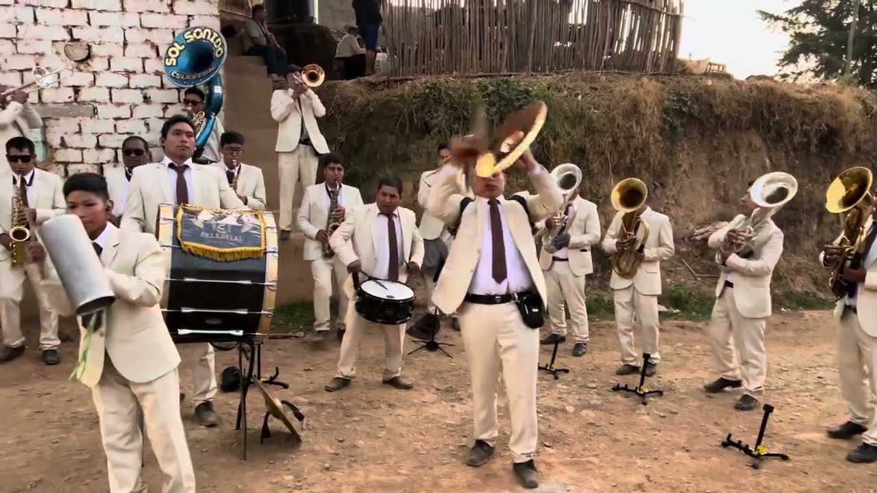 Banda Cristiana Sol Sonido Celestial- Bajo la sombra de un arbolito - Mix del Huaynos (cashua) 🎶🎺