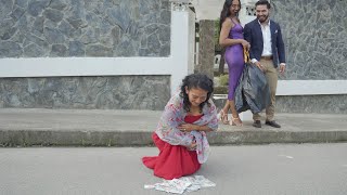 Download Lagu Hijo mal agradecido pagó a taxista para enviar a su madre a una casa hogar MP3