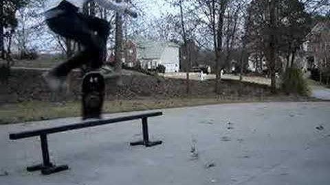 pop shuv nose grind!