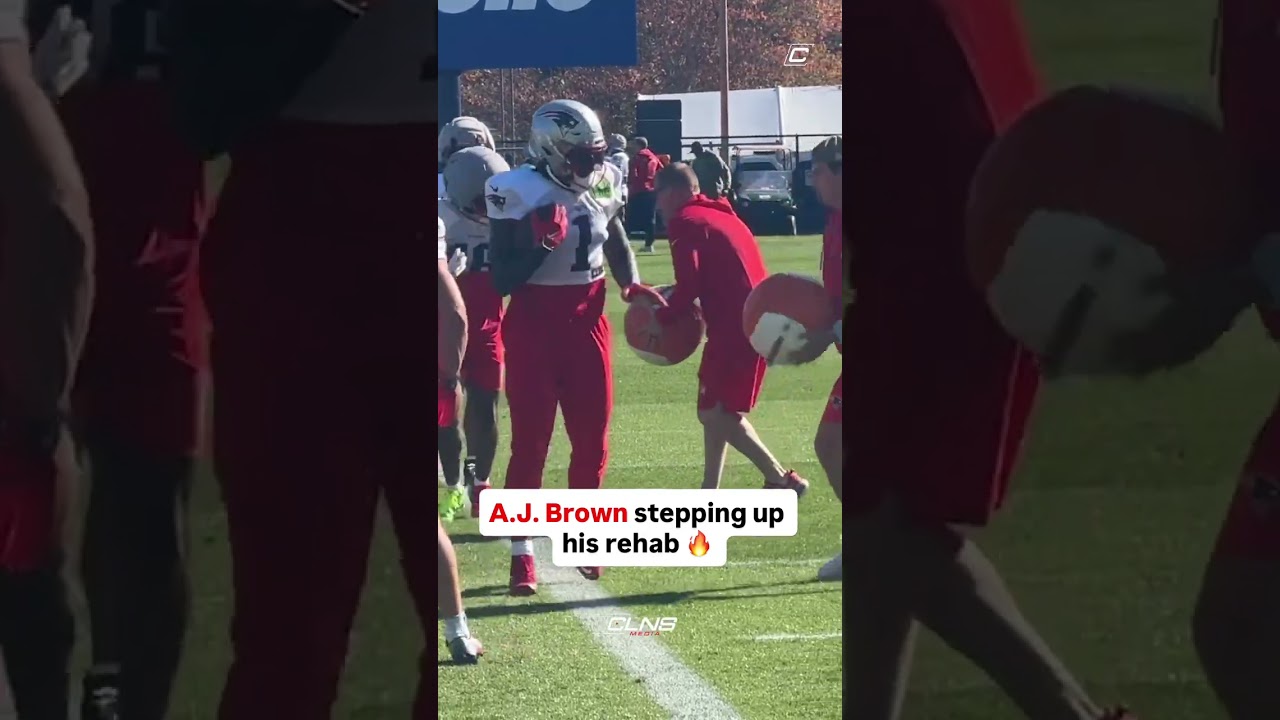 A.J. Brown working on ball security 🏈 🔐
