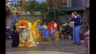 Clic Sesame Street - Naming Barkley 1978