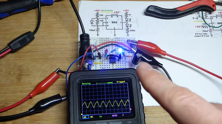 Astable 555 Timer Capacitor Voltages Oscilloscope Measured