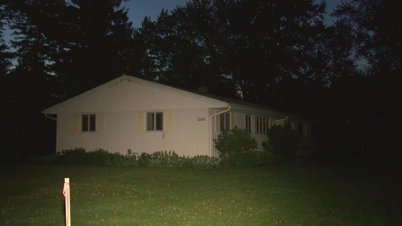 Vacated home in De Pere has garage catch fire, estimated 200,000 in