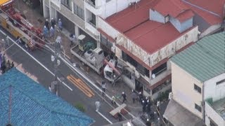 トラック突っ込み１０人けが 乳児ら重傷、静岡・熱海