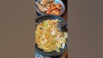 kali udah ada ikan asin selera makan bisa meningkat berlipat ganda#shorts #food #menukampung