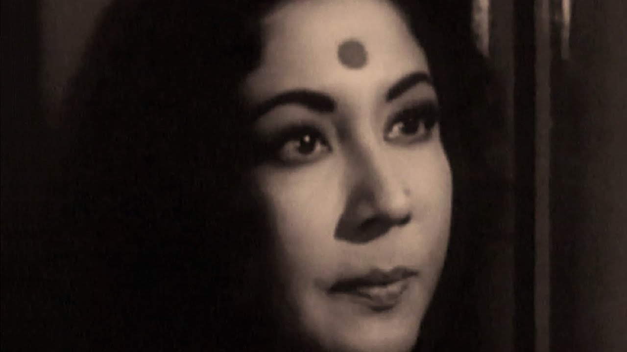 Meena Kumari gets drunk - Hindi Classic Movie Sahib Bibi Aur Ghulam, Emotional Scene 6/6
