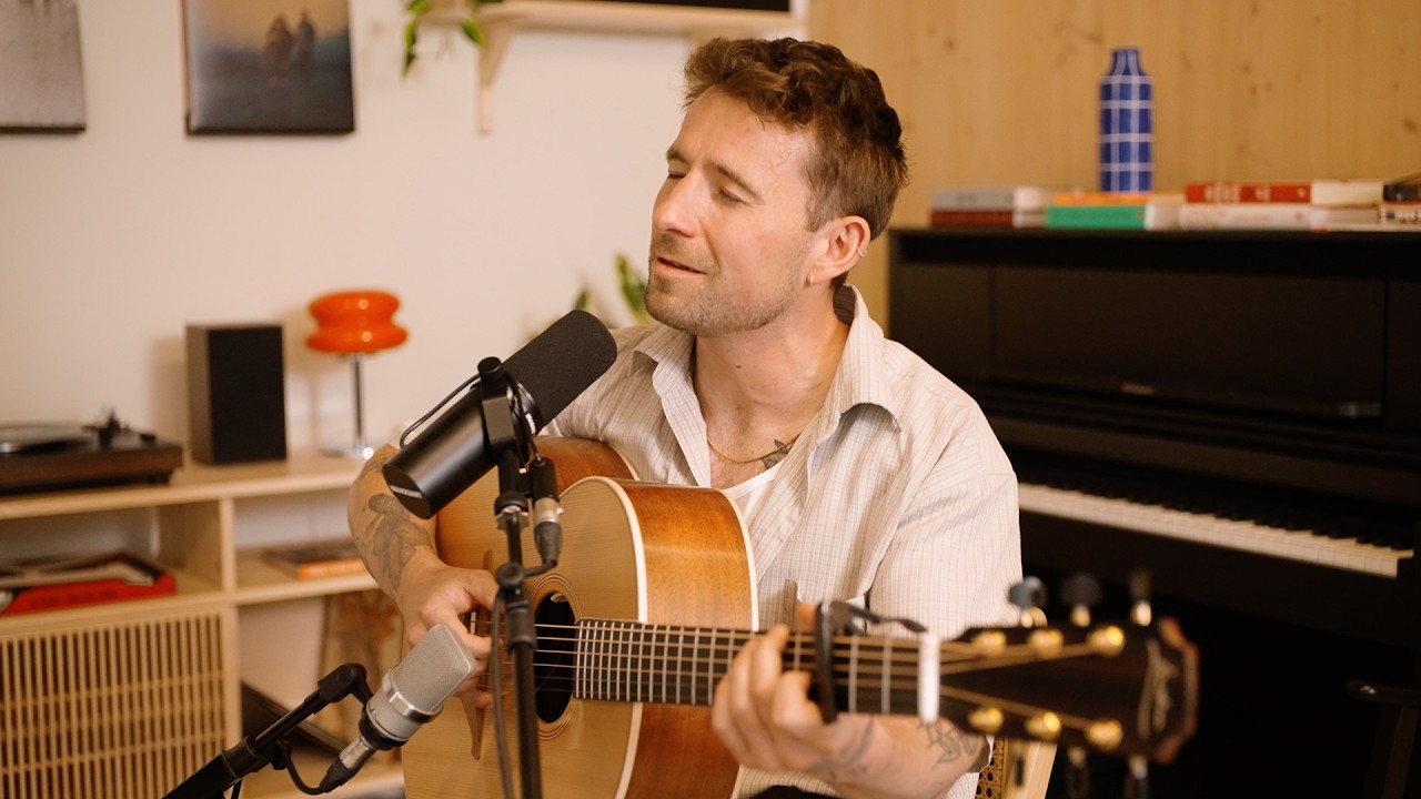 Beautiful New Indie-Folk from Eriff | Live At Mahogany