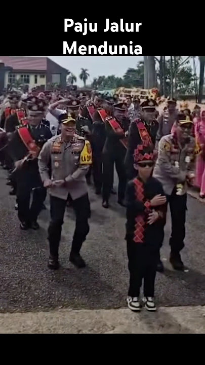 Police also join the trend of racing on the track #pacujalur #aura #trending #popular