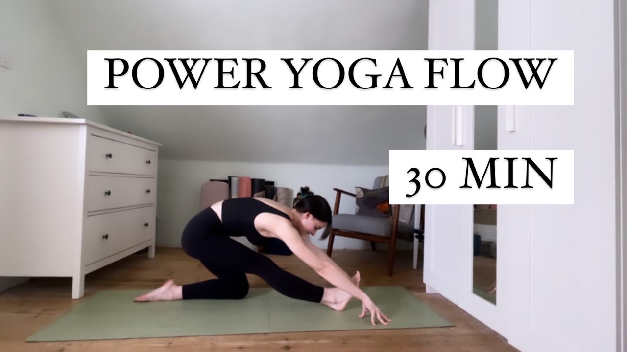 30 MIN POWER FLOW | All levels yoga | ROSIE D’ERCOLE YOGA - YouTube