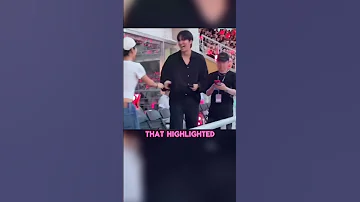 Jisoo Lovely Partner So Shocked When Jisoo Suddenly Appear To Surprise Him Jisoo Blackpink 