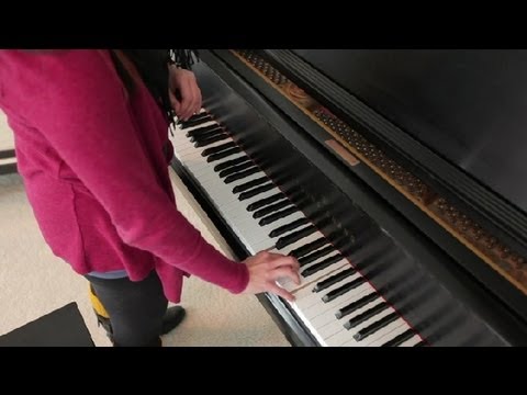 tricks-with-chords-on-the-piano-:-piano-lessons
