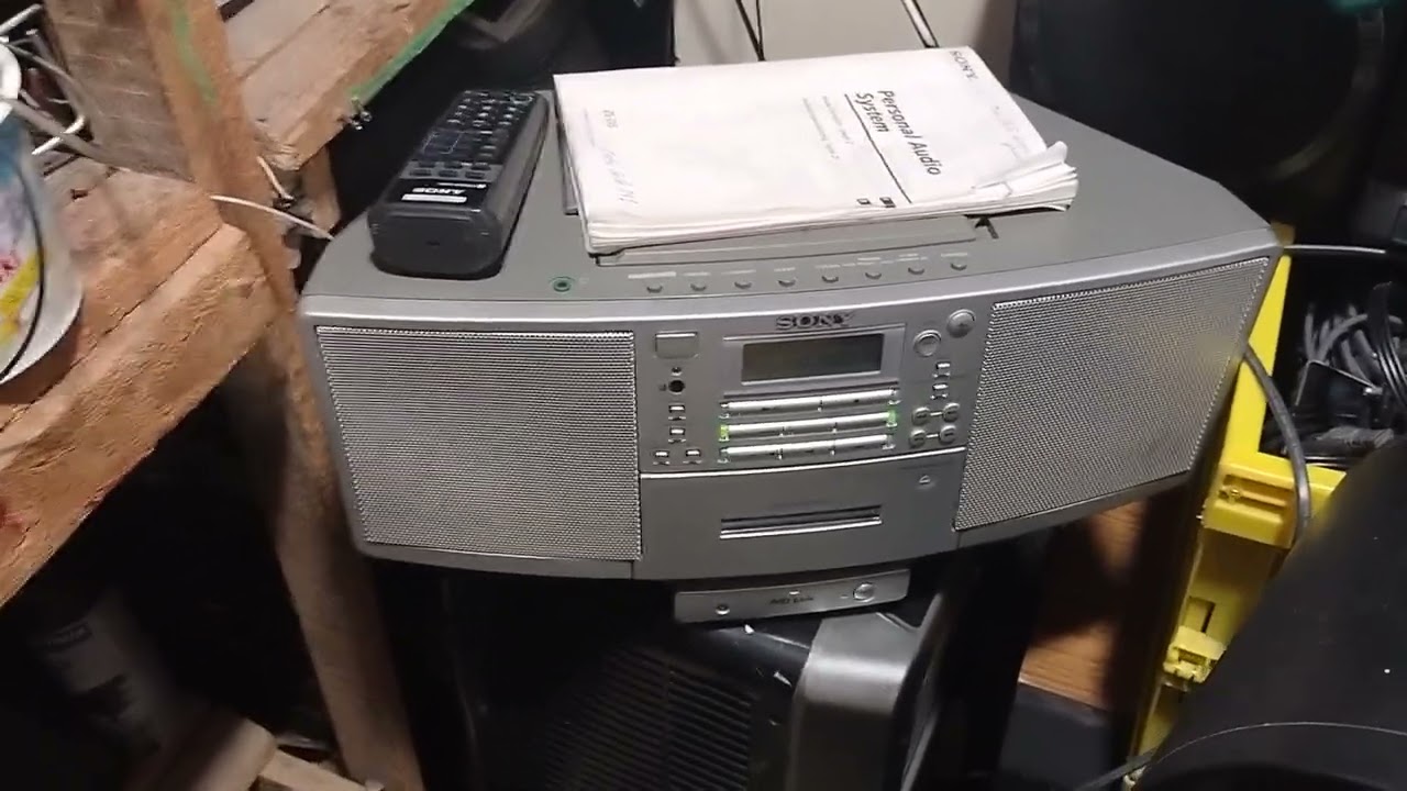 Sony ZS-D5 - YouTube