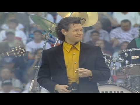 Randy Travis NFL Thanksgiving Halftime Show (Full Performance)
