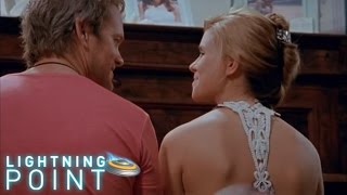 Lightning Point / Alien Surfgirls S1 E16: Family Ties