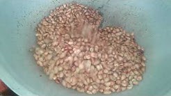 Sangrai kacang untuk martabak manis - Durasi: 4.11. 